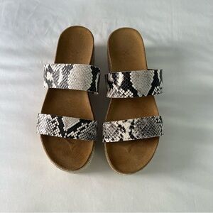 Vince Camuto Masinda Platform Snakeskin Sandals